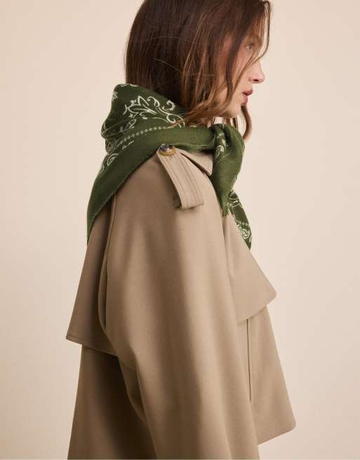 Stradivarius Cashmere-effect scarf in khaki, 3 of 4