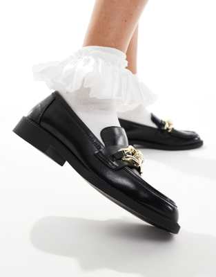 Stradivarius Chain Detail Loafers In Black