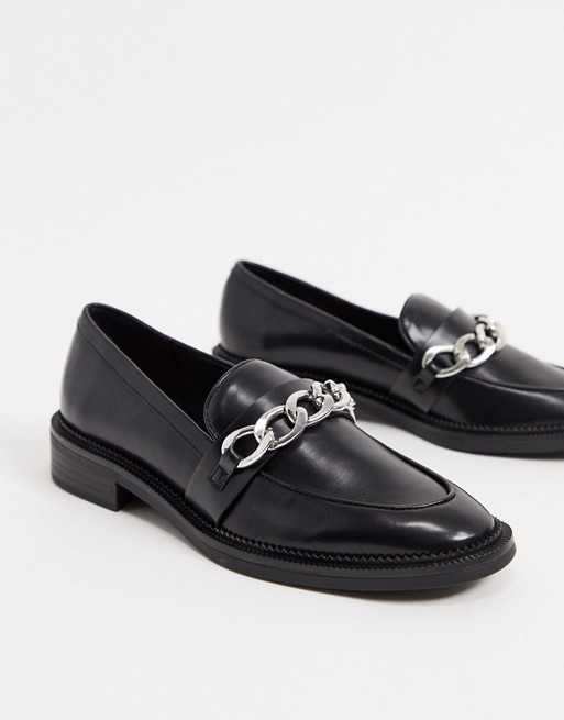 Stradivarius chain detail loafers in black