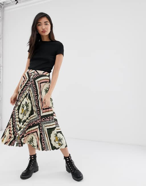 Stradivarius chain printed button front pleated midi skirt in multi | ASOS