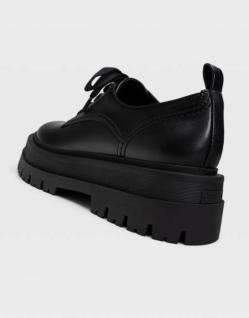 Stradivarius - Chaussures plates à lacets et semelle chunky - Noir , 4 de 4