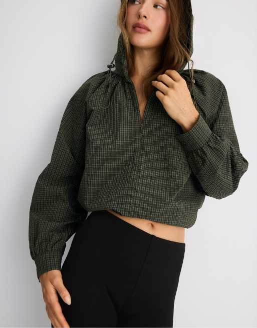Stradivarius Checked technical sweatshirt in khaki, 5 of 7