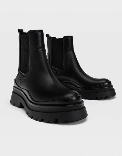 Stradivarius - Chelsea boots met dikke zool in zwart