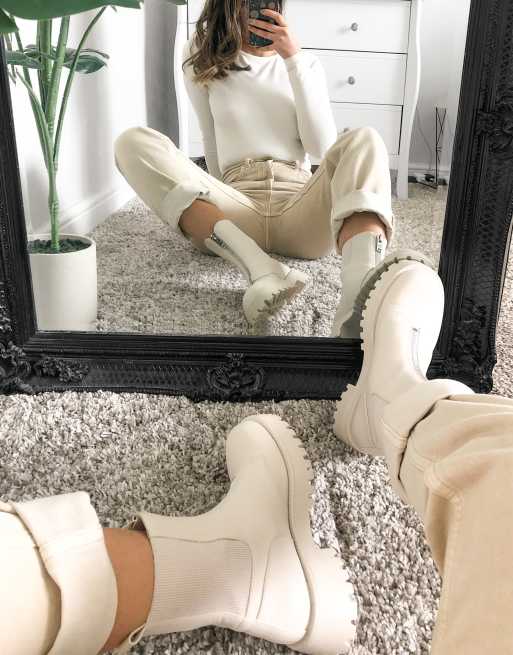 Stradivarius - Chelsea boots met rits aan de voorkant in ecru, 3 van 4
