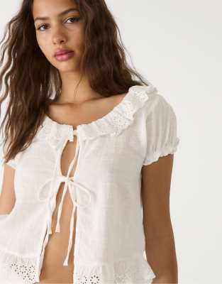 Stradivarius - Chemise à manches courtes et volants - Blanc
