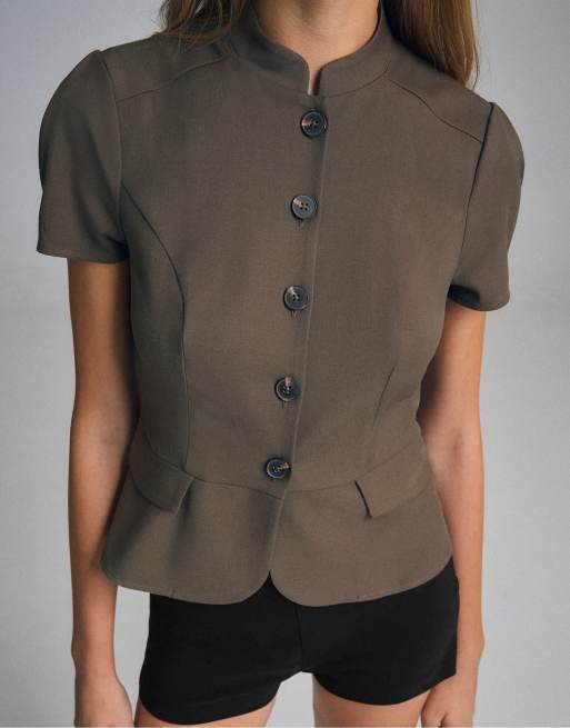 Stradivarius chemise ajustée à manches courtes marron, 4 de 7