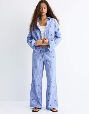 Stradivarius - Chemise courte à strass - Bleu
