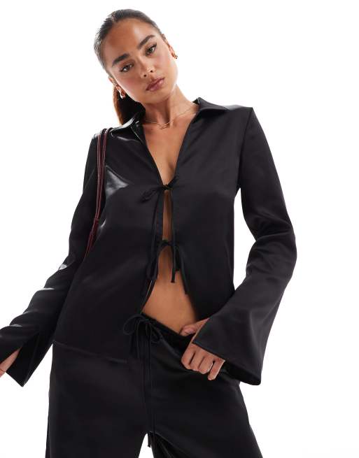 Stradivarius - Chemise d'ensemble en satin nouée devant - Noir
