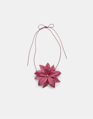 Stradivarius - Choker-Halskette in Fuchsia mit Stoffblume-Rosa