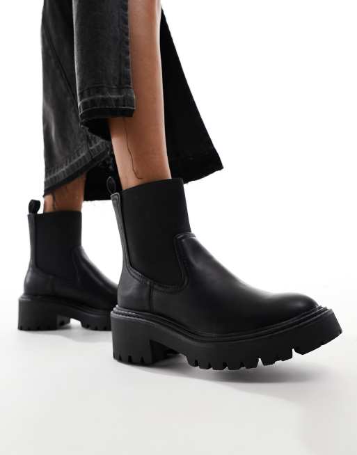 Stradivarius chunky biker boot with ridge that in black 