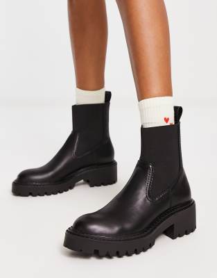 Stradivarius chunky chelsea boot in black