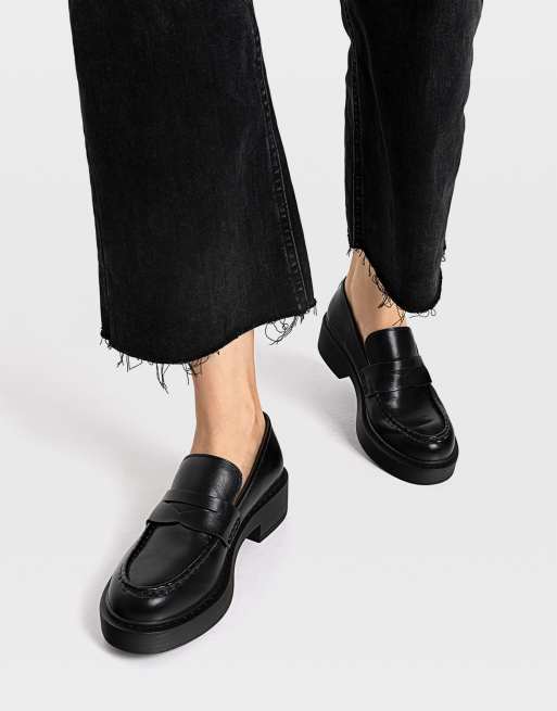 Stradivarius chunky flat loafers in black | ASOS