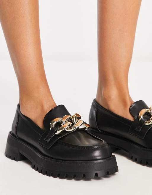 Stradivarius chunky flat loafers with chain detail in black | ASOS