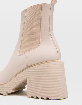 stradivarius chunky heeled chelsea boot