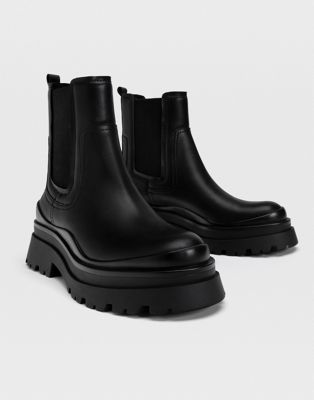 Stradivarius chunky sole chelsea boots in black