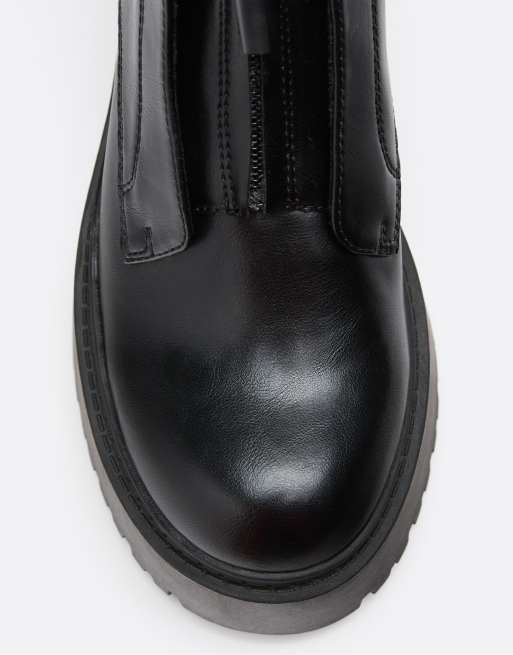 Stradivarius Chunky zip front ankle boots in black in black, 3 of 4