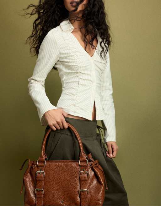 Stradivarius City crossbody bag in pale camel, 2 of 4
