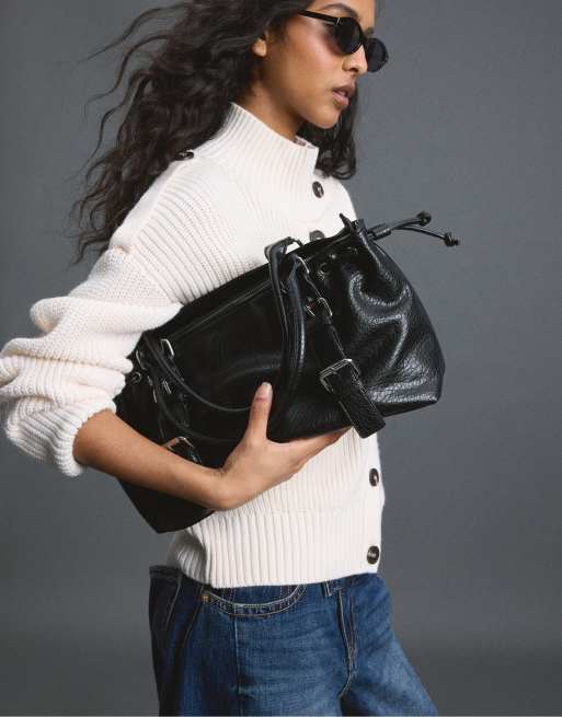 Stradivarius City-Umhängetasche in Schwarz, 2 von 4