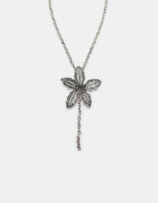 Stradivarius - Collier à strass avec détail fleur - Gris