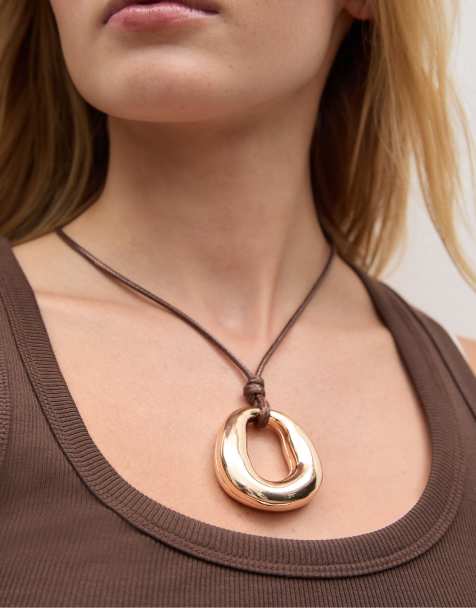 Stradivarius - Collier en cordon avec breloque - Doré - view 1