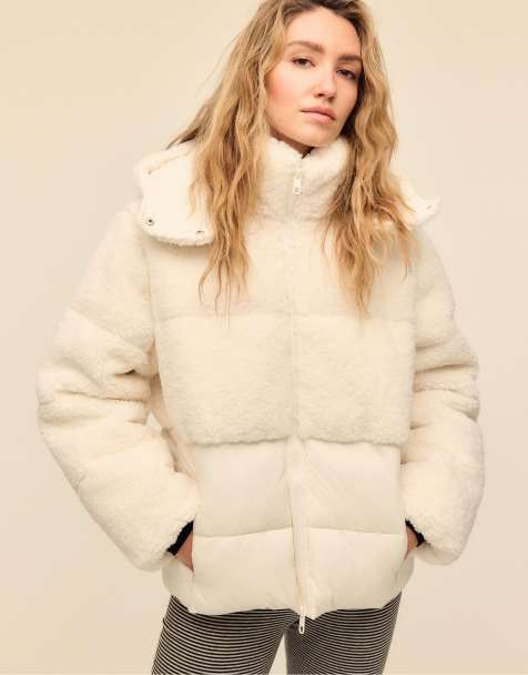 Stradivarius Combined padded coat with sheepskin effect in ecru - view 1