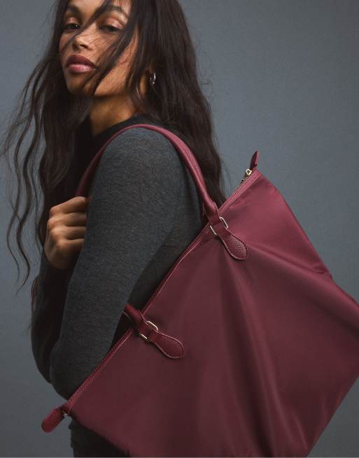 Stradivarius Contrast crossbody shopper bag in burgundy, 2 of 4
