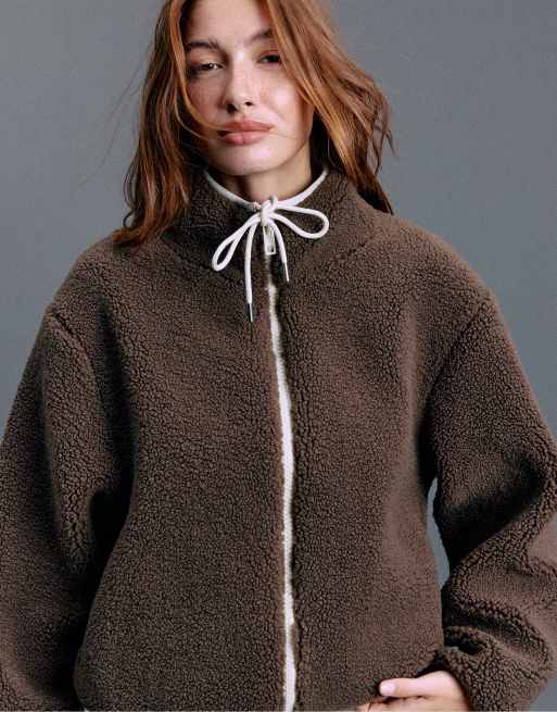 Stradivarius Contrast faux shearling jacket in brown, 2 of 7