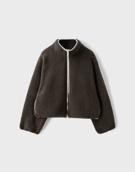 Stradivarius Contrast faux shearling jacket in brown, 6 of 7