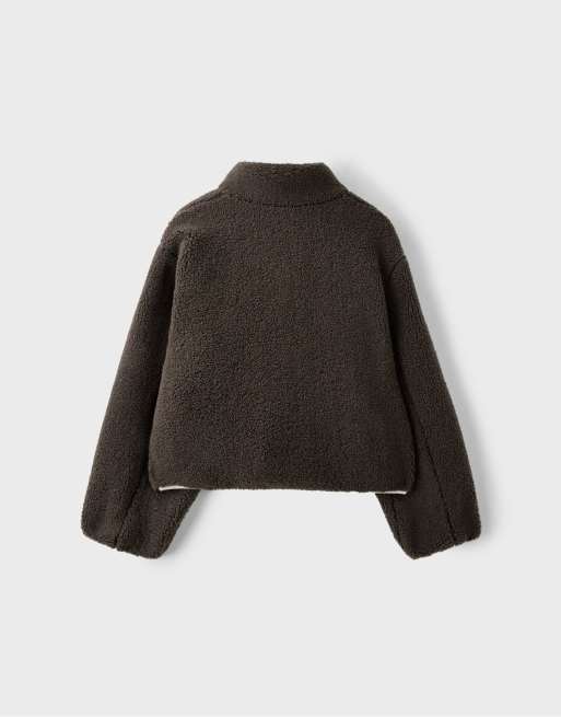 Stradivarius Contrast faux shearling jacket in brown, 7 of 7