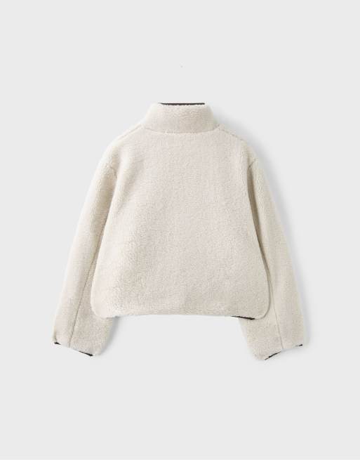 Stradivarius Contrast faux shearling jacket in vanilla, 7 of 7