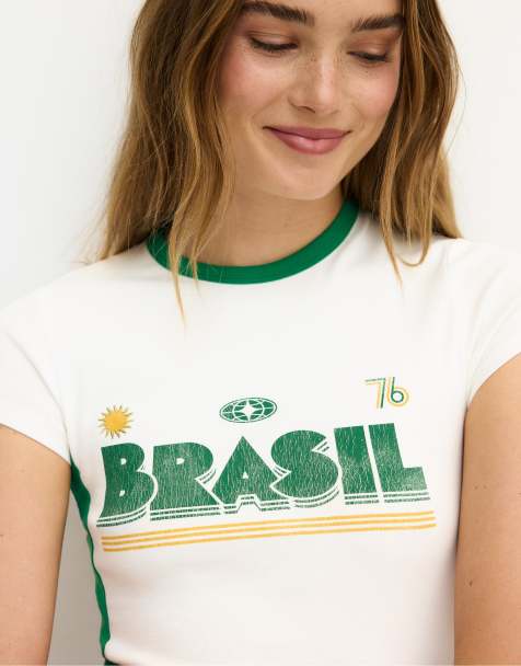 Stradivarius Contrast neck t-shirt with slogan in green - view 1