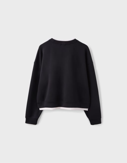 Stradivarius Contrast oversize sweatshirt in black, 7 of 7
