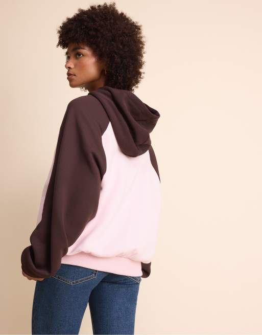 Stradivarius Contrast raglan sleeve hoodie in pastel pink, 3 of 7