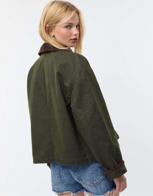 Stradivarius Contrast short waxed parka in khaki, 2 of 4