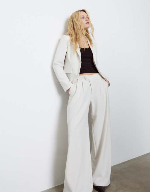 Stradivarius - Coordinato corto sartoriale color ghiaccio