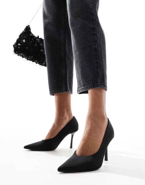 Stradivarius court heels in black - view 1