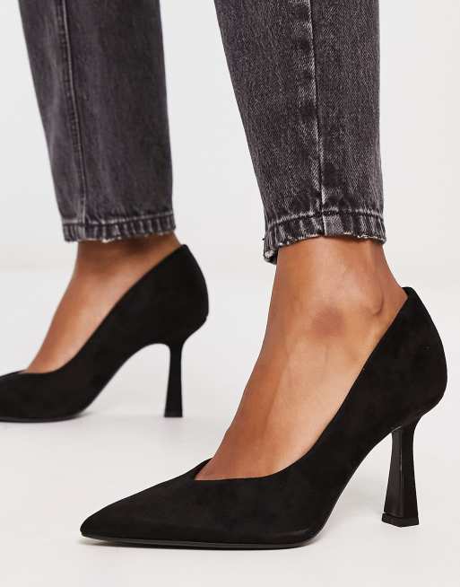 Stradivarius court shoe in black, 3 of 4
