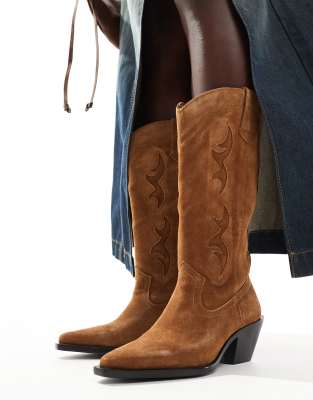 Stradivarius - Cowboy-Stiefel in beiger Wildlederoptik mit Absatz-Neutral