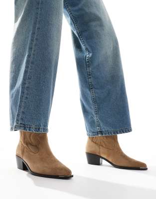 Stradivarius - Cowboy-Stiefeletten in beiger Wildlederoptik-Neutral