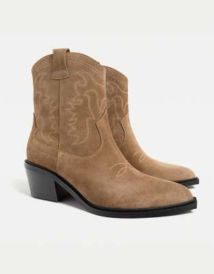 Stradivarius - Cowboy-Stiefeletten in Beige aus Spaltleder-Neutral