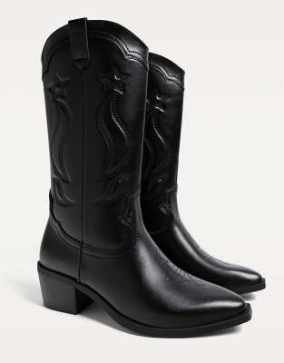 Stradivarius - Cowboystiefel in Schwarz