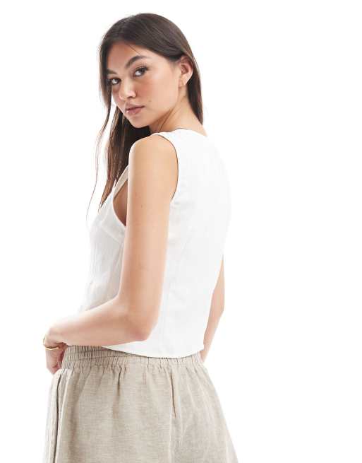 Stradivarius crinkle buttoned vest top in white, 2 of 4