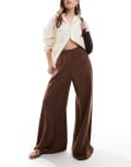 [Stradivarius] Stradivarius crinkle pull on wide leg pants in brown XS BROWN
