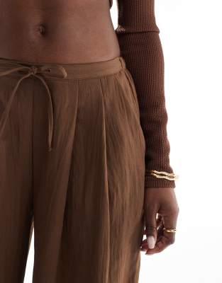 Stradivarius crinkle wide leg trouser in brown