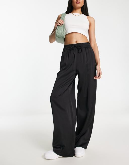 Stradivarius crinkle wide leg trouser in black | ASOS