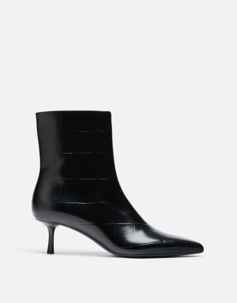 Stradivarius Croc-effect kitten heel ankle boots in black - view 1