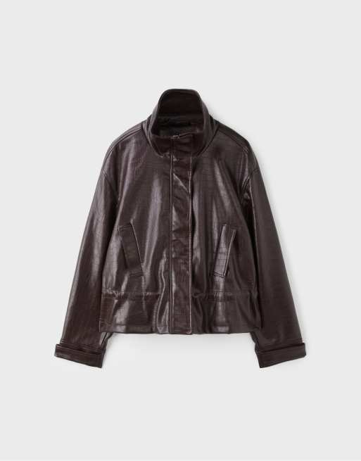 Stradivarius Crocodile-effect leather effect cropped jacket in brown, 6 of 7
