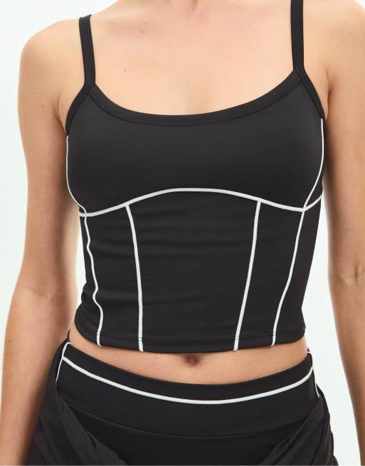 Stradivarius Crop-Top mit Kontrastpaspelierung in Schwarz, 4 von 6