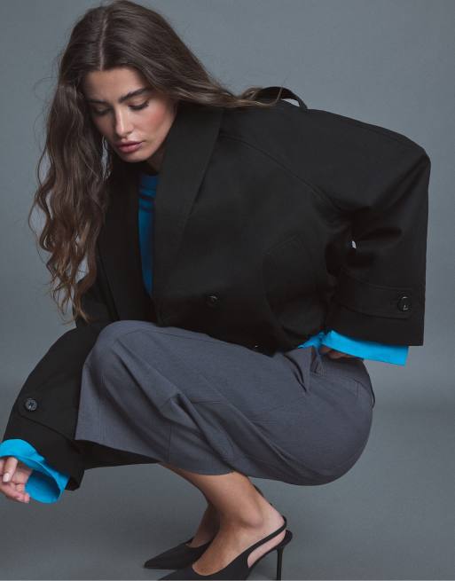 Stradivarius Cropped balloon trench coat with shawl collar in black, 4 of 7