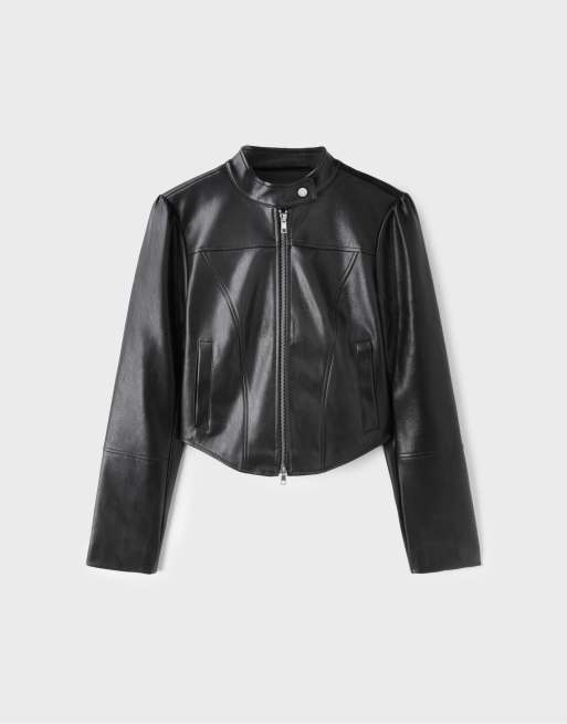 Stradivarius cropped bikerjack met leerlook in zwart, 6 van 7